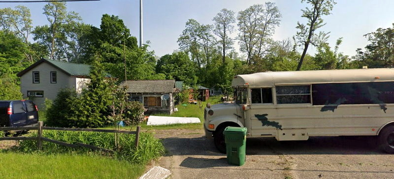 White Pigeon Tourist Cabins - 10426 Us-12